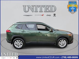 Used 2022 Toyota Corolla Cross LE video 2