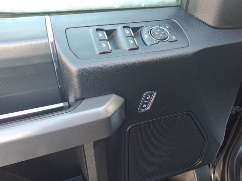 Used 2018 Ford F150 XLT w/ Equipment Group 302A Luxury image 10