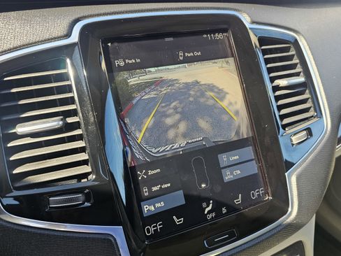 Used 2017 Volvo XC90 T6 Momentum w/ Vision Package image 37