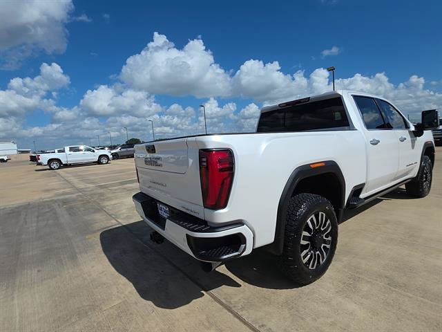 Used 2024 GMC Sierra 2500 Denali Ultimate w/ Max Trailering Package AWD/4WD image 8