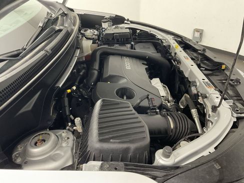Used 2022 Chevrolet Equinox LT FWD image 23