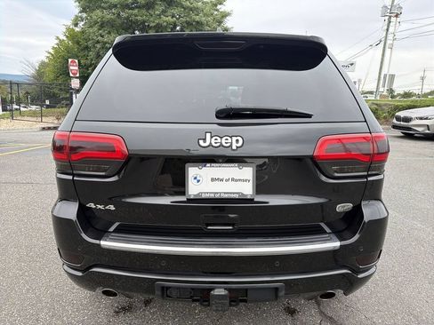 Used 2015 Jeep Grand Cherokee Overland w/ Advanced Technology Group AWD/4WD image 13
