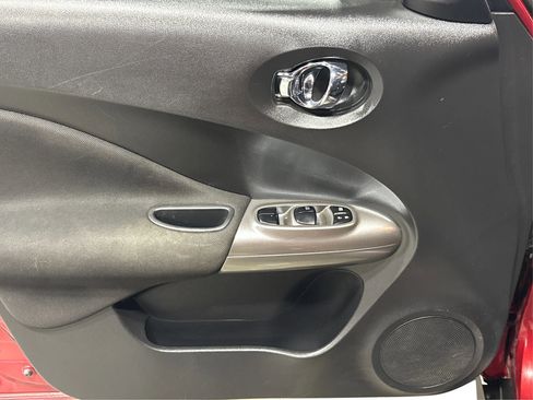 Used 2013 Nissan Juke SV image 21