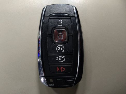 Used 2018 Lincoln MKC Reserve w/ Lincoln MKC Climate Package AWD/4WD image 32