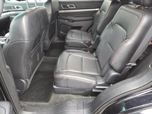 Used 2017 Ford Explorer Sport image 13