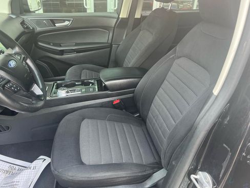 Used 2020 Ford Edge SE FWD image 12