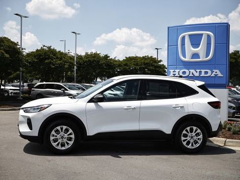 Used 2025 Ford Escape Active AWD/4WD image 3