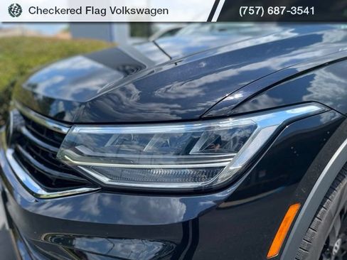 Used 2023 Volkswagen Tiguan SE R-Line AWD/4WD image 12