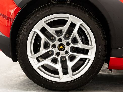 Used 2023 Lamborghini Huracan Sterrato image 24