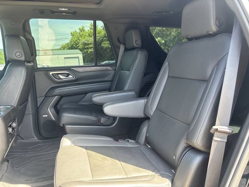 Used 2021 Chevrolet Tahoe Z71 w/ Z71 Signature Package AWD/4WD image 25