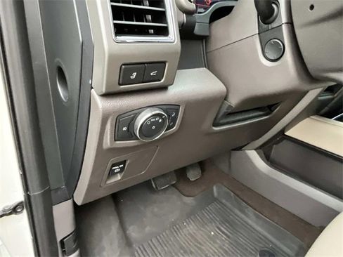 Used 2020 Ford Expedition XLT w/ Equipment Group 202A image 29