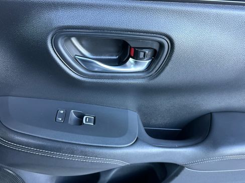 Used 2023 Honda HR-V EX-L image 18