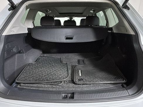 Used 2022 Volkswagen Tiguan SE AWD/4WD image 31