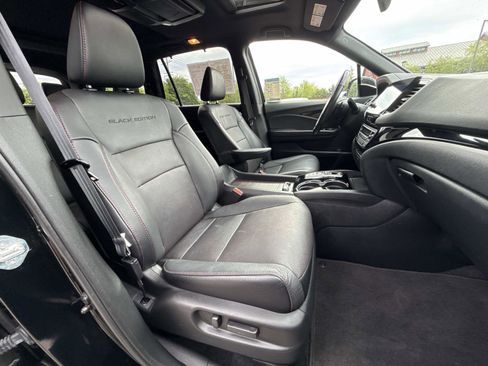 Certified 2022 Honda Pilot Black Edition image 13