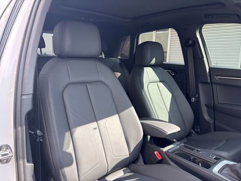 New 2025 Audi Q3 2.0T Premium image 16
