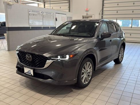Used 2023 MAZDA CX-5 Signature AWD/4WD image 4