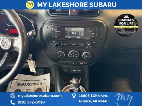 Used 2016 Kia Soul + image 17