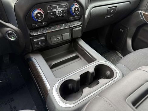 Used 2019 Chevrolet Silverado 1500 RST image 31