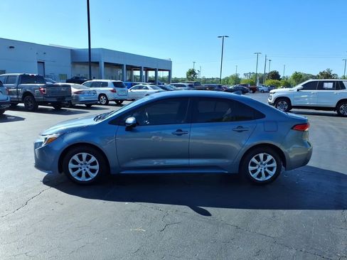 Used 2025 Toyota Corolla LE image 6