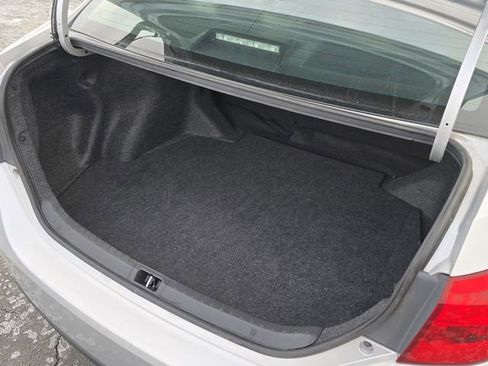 Used 2017 Toyota Corolla L image 16