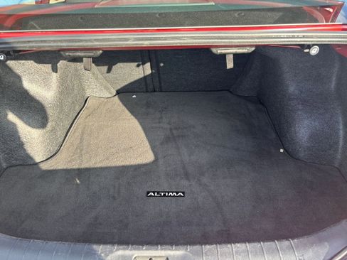 Used 2025 Nissan Altima 2.5 SV image 30