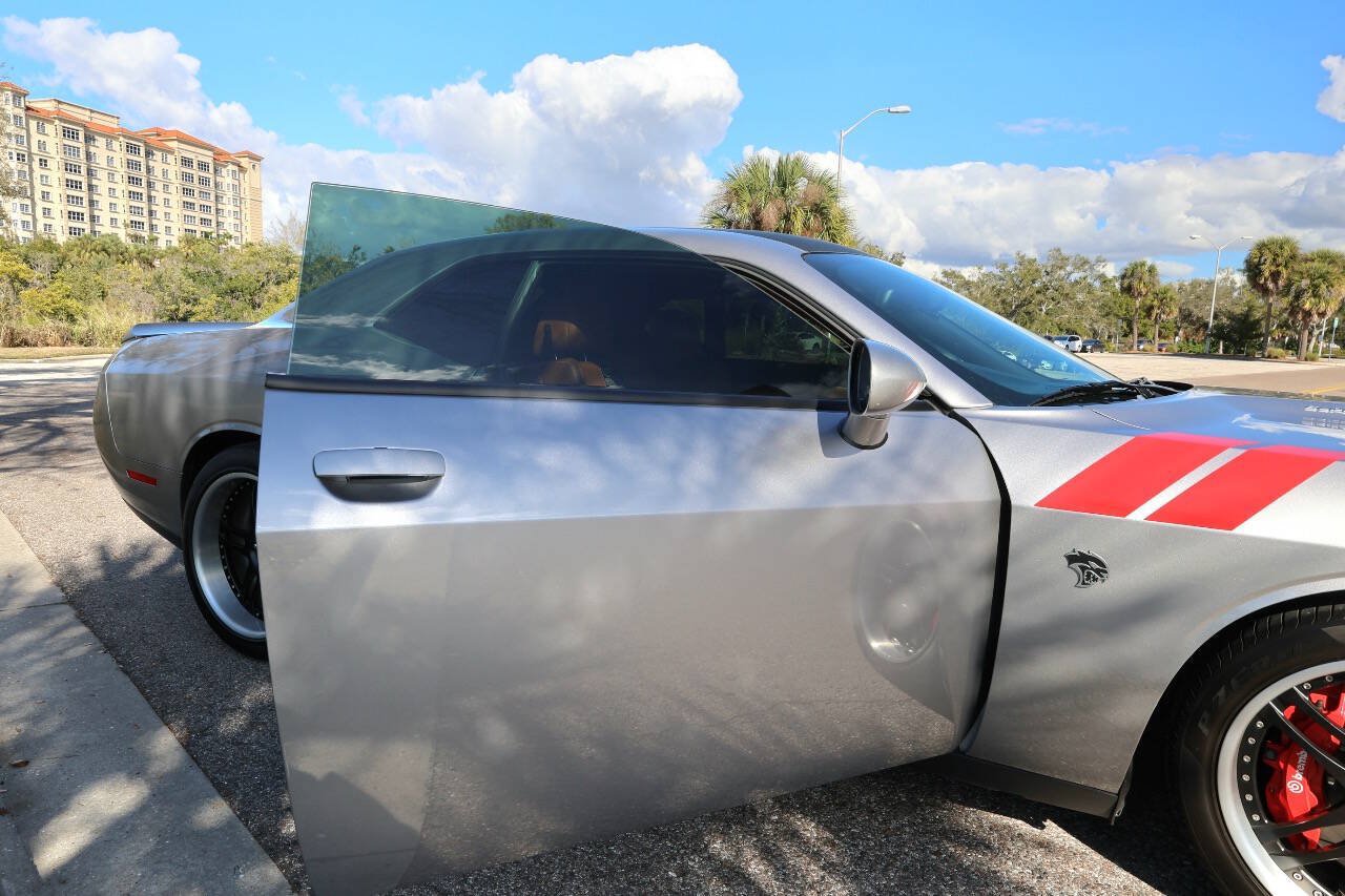 Used 2015 Dodge Challenger SRT Hellcat RWD image 61
