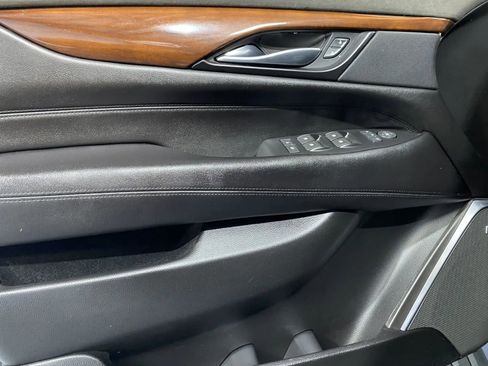 Used 2019 Cadillac Escalade Premium Luxury image 12