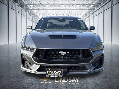 Used 2025 Ford Mustang GT Premium RWD image 3