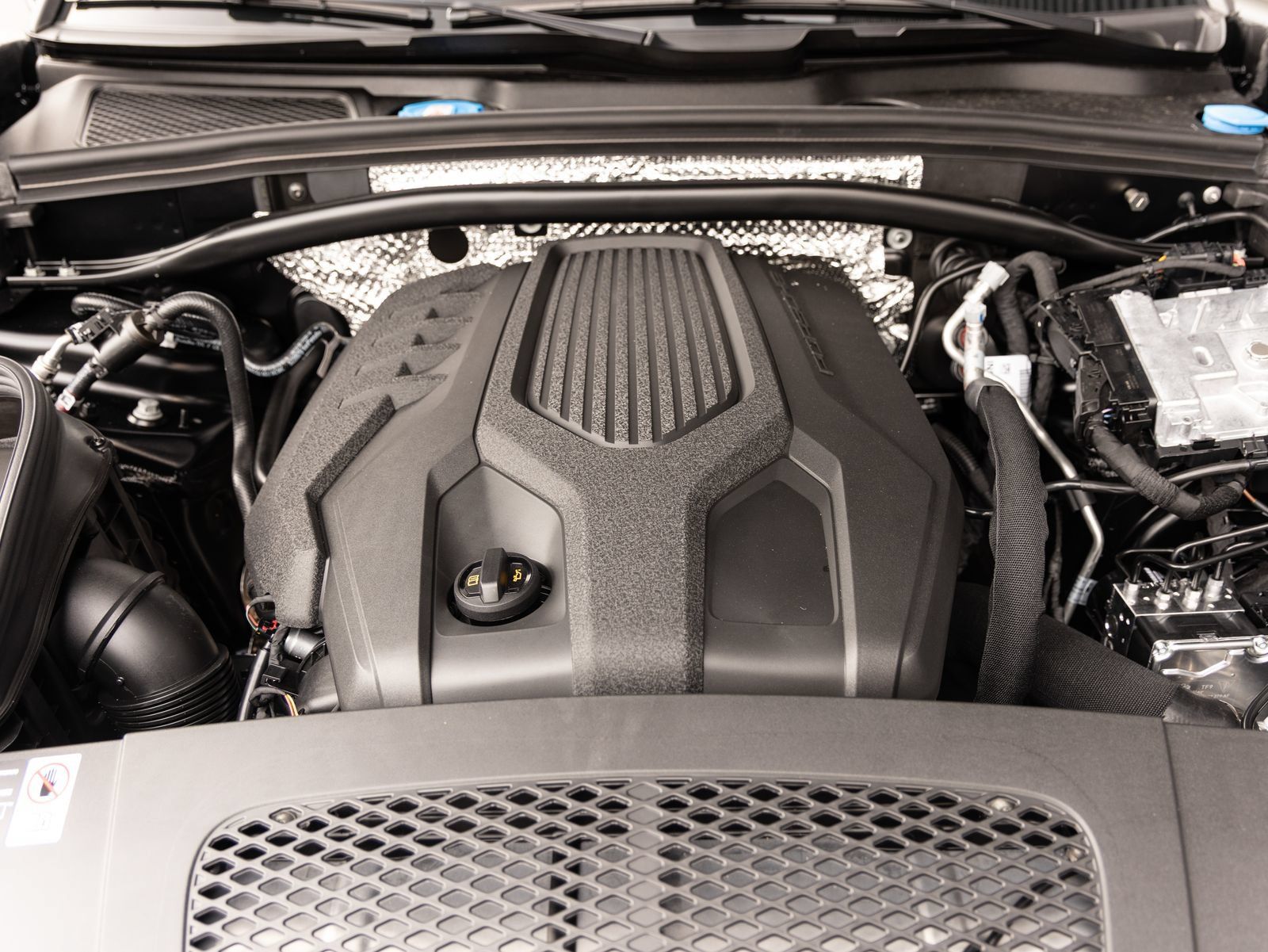 Certified 2026 Porsche Macan AWD/4WD image 36