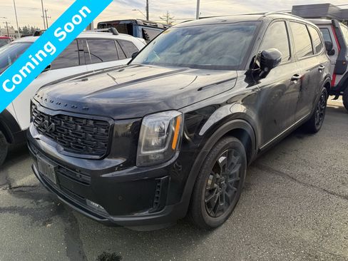 Used 2022 Kia Telluride SX w/ SX Prestige Package image 3