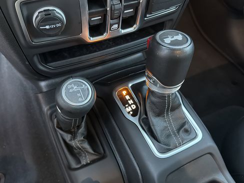 Used 2024 Jeep Wrangler Sahara w/ Technology Group image 33