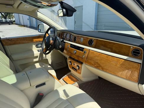 Used 2011 Rolls-Royce Phantom Sedan RWD image 26