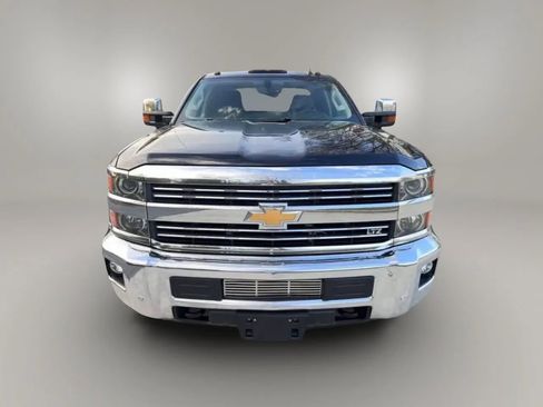 Used 2016 Chevrolet Silverado 2500 LTZ w/ LTZ Plus Package AWD/4WD image 3