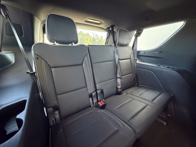 Used 2025 GMC Yukon Elevation RWD image 29