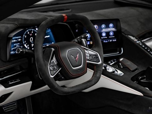 Used 2023 Chevrolet Corvette Stingray Premium Conv w/ Z51 Performance Package image 52