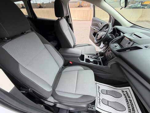 Used 2017 Ford Escape SE w/ Equipment Group 201A AWD/4WD image 14