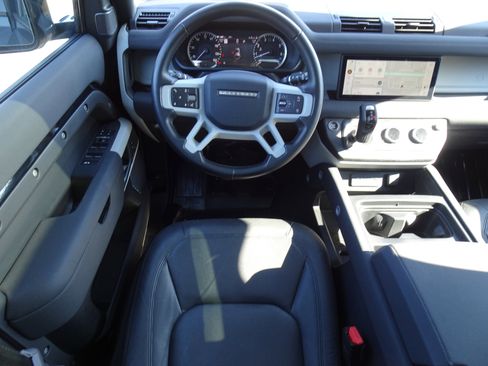 Certified 2023 Land Rover Defender 110 SE image 18