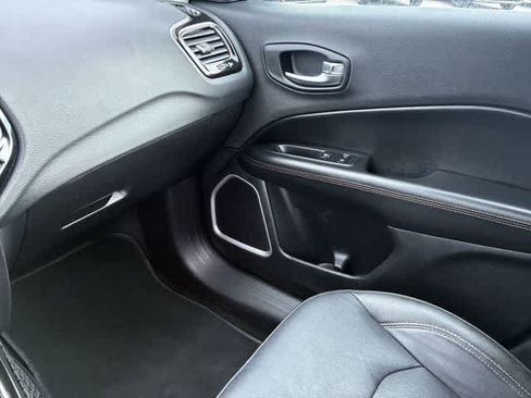 Used 2018 Jeep Compass Limited w/ Navigation Group FWD image 31