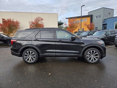New 2026 Ford Explorer ST-Line AWD/4WD image 4