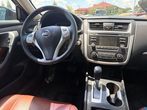 Used 2016 Nissan Altima 2.5 SR FWD image 8
