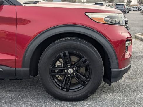 Used 2020 Ford Explorer XLT w/ Equipment Group 202A image 11