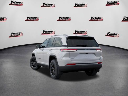 New 2026 Jeep Grand Cherokee Altitude image 3