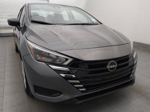 Used 2025 Nissan Versa S FWD image 13