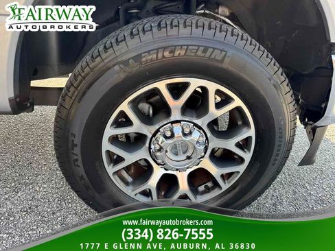 Used 2021 Ford F250 Lariat w/ Lariat Ultimate Package AWD/4WD image 32