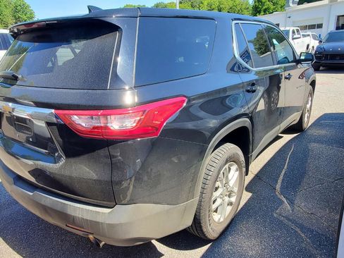 Used 2019 Chevrolet Traverse LS FWD image 9