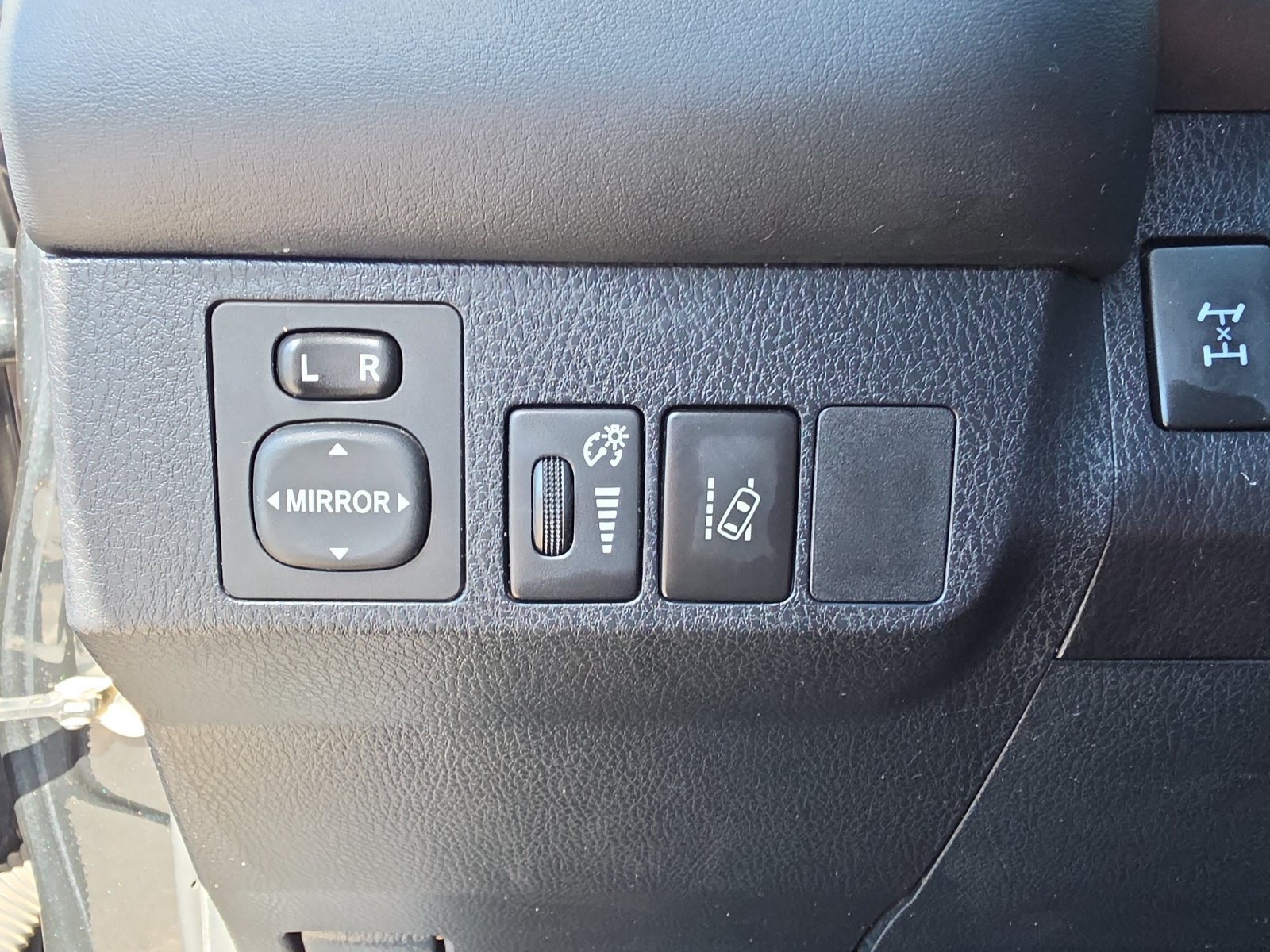 Used 2016 Toyota RAV4 SE w/ Advanced Technology Package AWD/4WD image 21