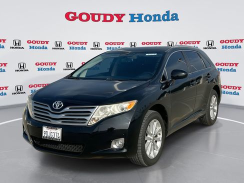 Used 2010 Toyota Venza image 1