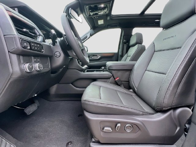 New 2027 GMC Yukon Denali w/ Sun & Power Step Package RWD image 15