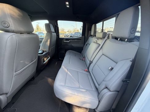 New 2026 GMC Sierra 1500 SLT w/ SLT Premium Plus Package AWD/4WD image 5