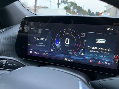 Used 2025 Chevrolet Equinox LT image 40